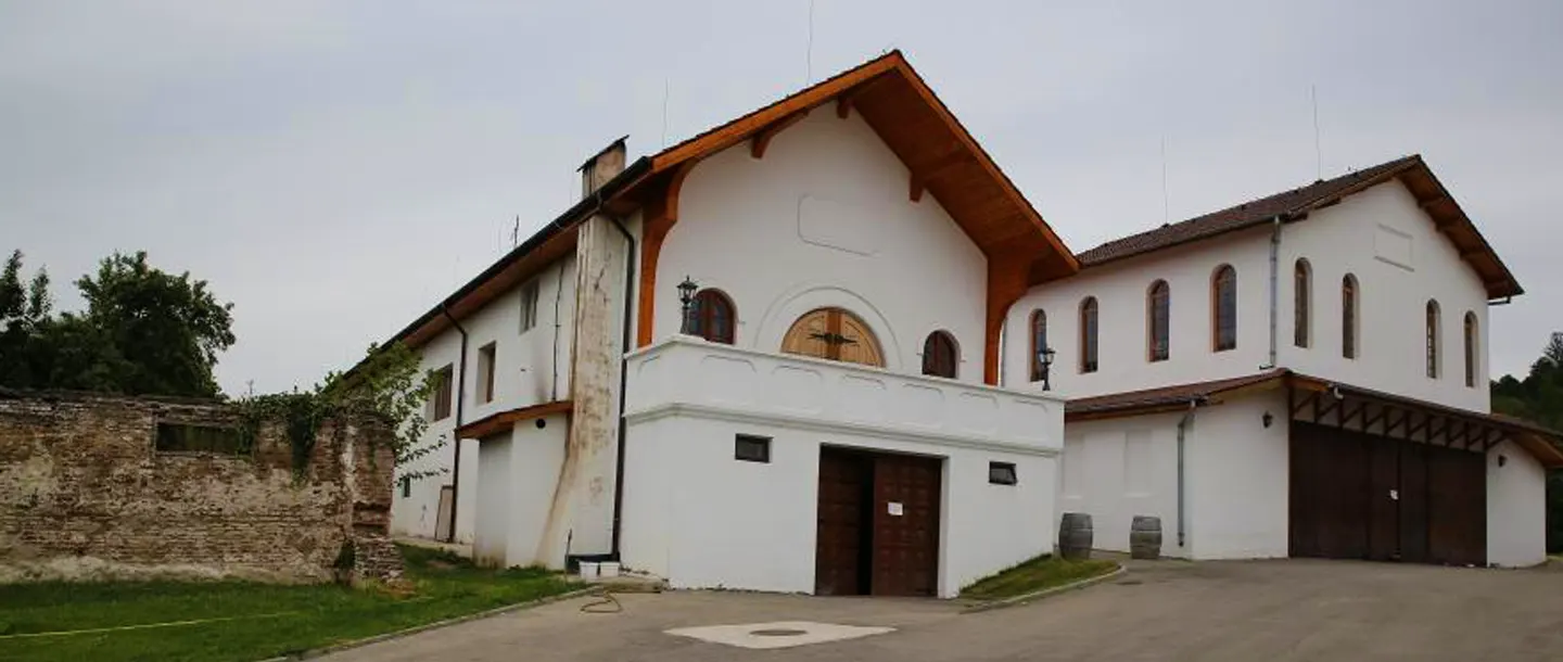 Corcova Roy & Damboviceanu